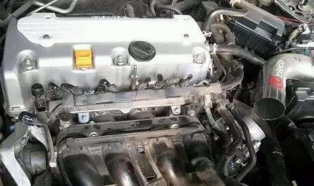 汽車發(fā)動(dòng)機(jī)進(jìn)氣管的檢查和維護(hù)不能忽略！